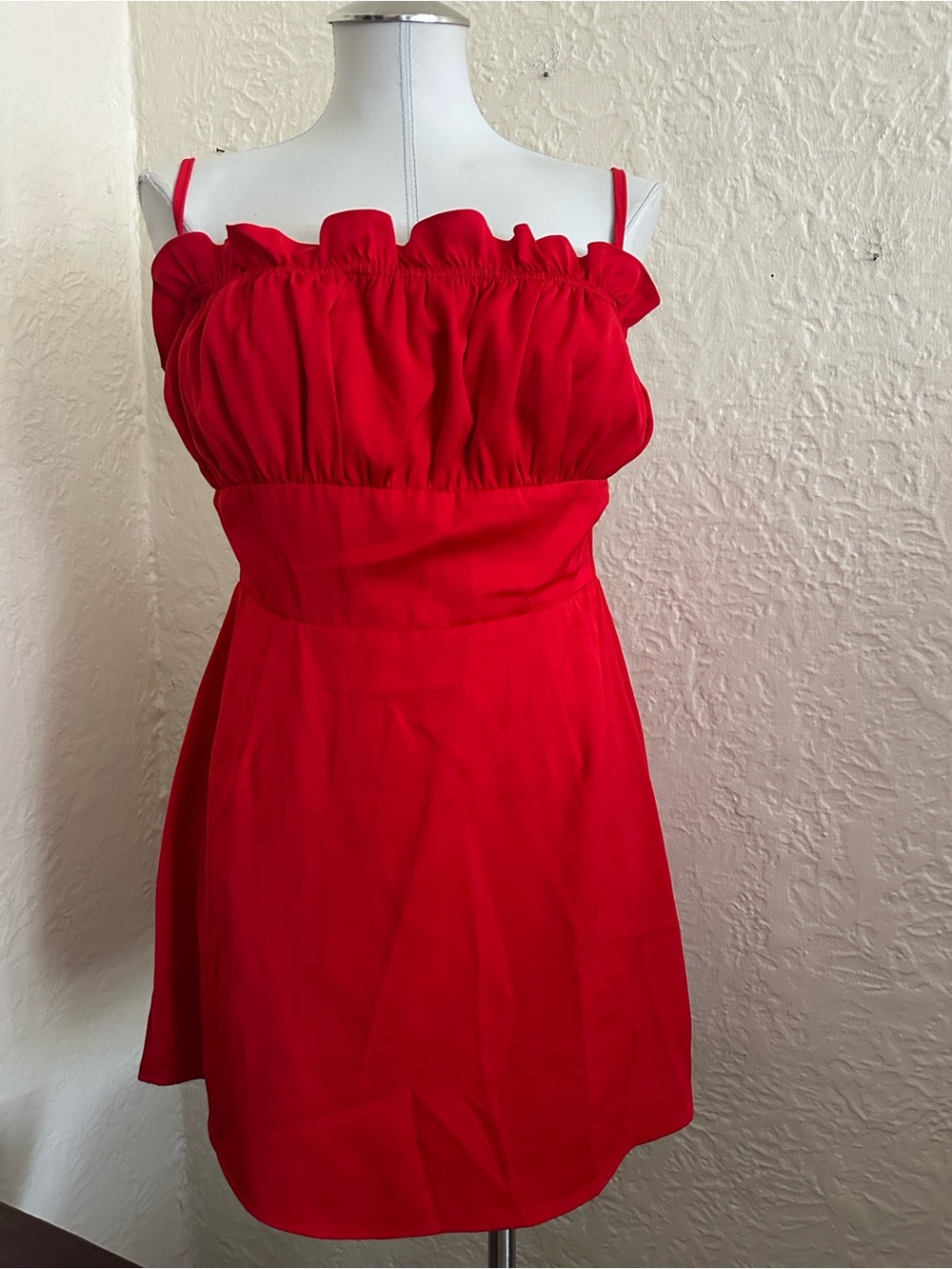 Beginning Boutique Red Ruffle Backless Mini Dress 14 Homecoming